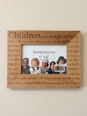 NWT Children Wood Picture Frame 6x4 Photo Display Mom Dad Baby Gift Mother’s Day
